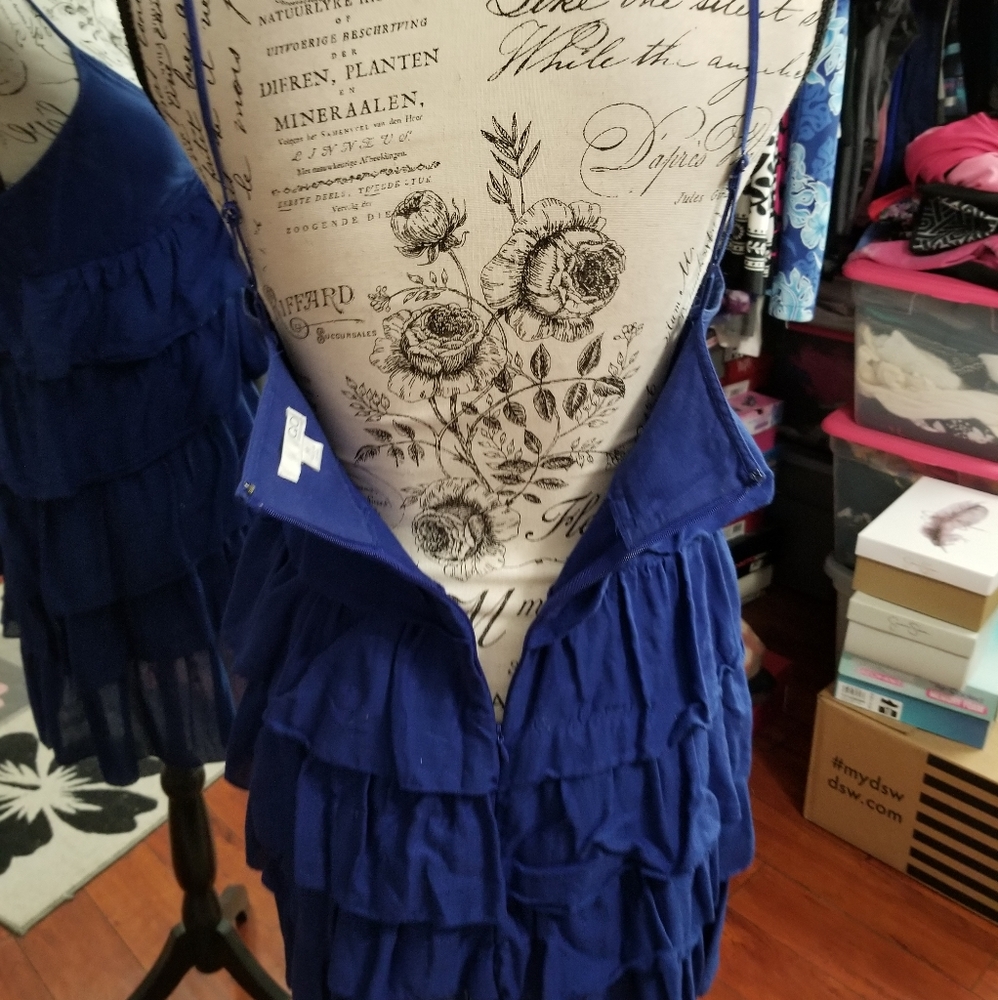 *BOGOđź’™Adorable Ruffle Dressđź’™ - Picture 3 of 8